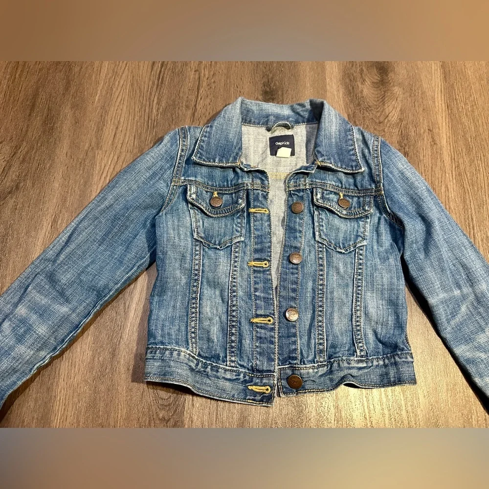 Girls Size 8 Blue Denim Trucker Jacket Classic Button Front